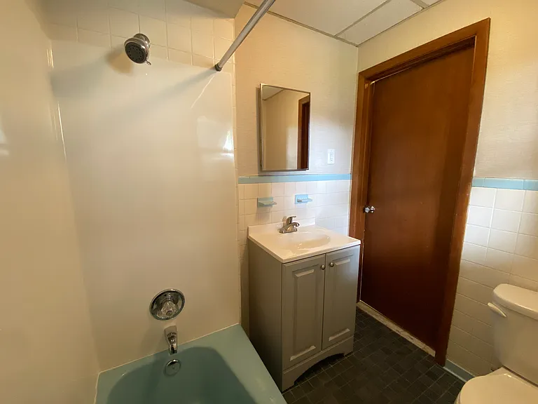 2719 W Main St #D — Photo 10