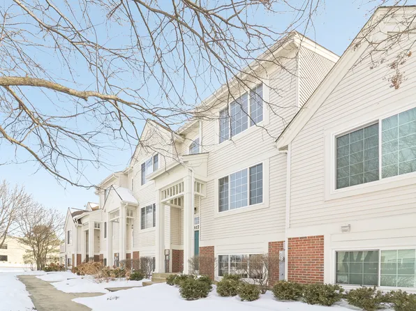 2417 Daybreak Ct, Elgin, IL 60123