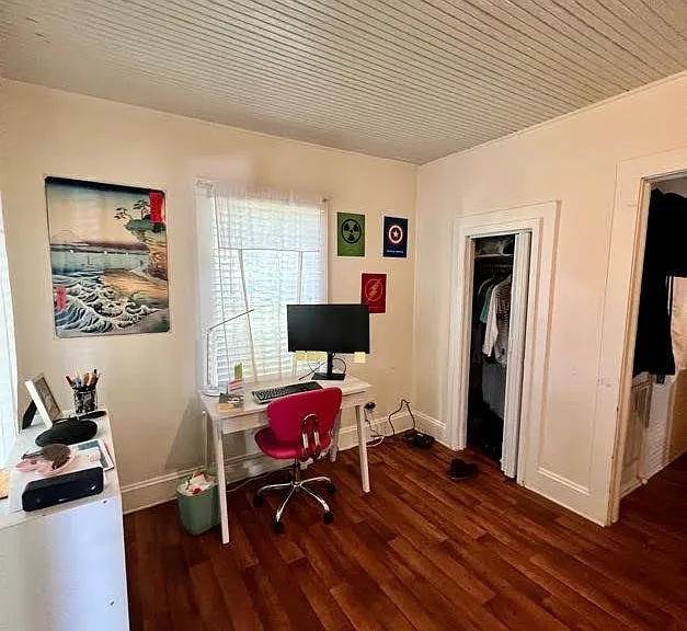 428 Richards St NW — Photo 2
