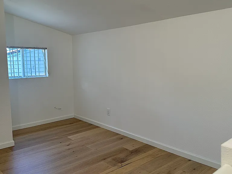 1609 Derby St #C — Photo 7