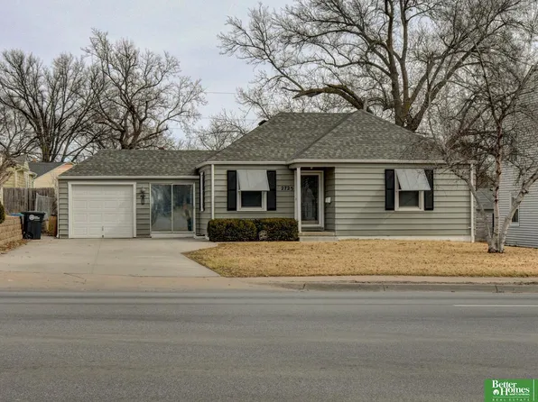 2725 S 42nd St, Omaha, NE 68105