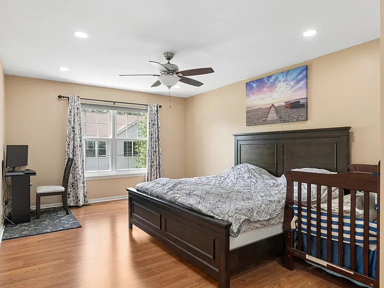 122 Bay Dr — Photo 12