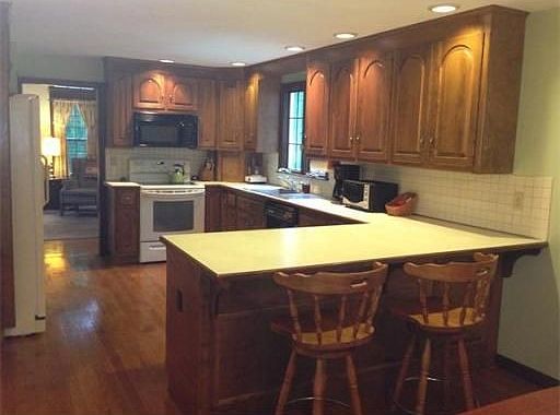 4th image of 12 Pine Hill Dr