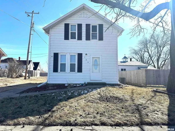 102 Long Ave, Lost Nation, IA 52254