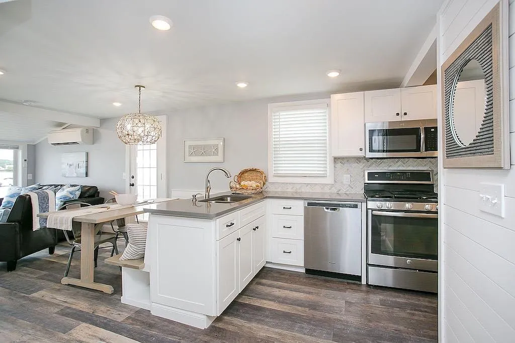 2 bed, 685 sqft, $2,500 — Photo 3