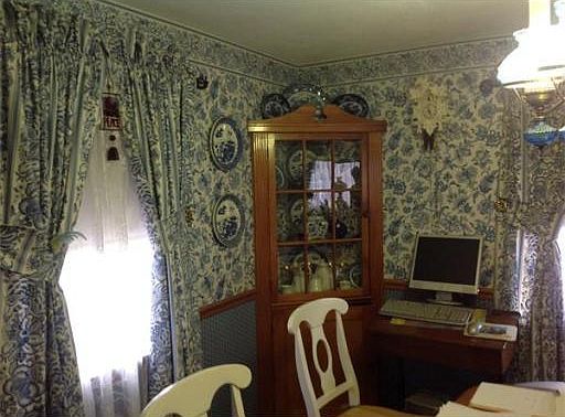 3rd image of 28 Nichols Ave