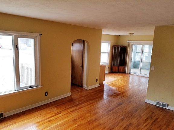 Living Room & Dinning Room