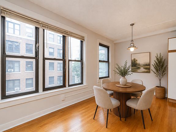 4th image of 725 W Sheridan Rd APT 502
