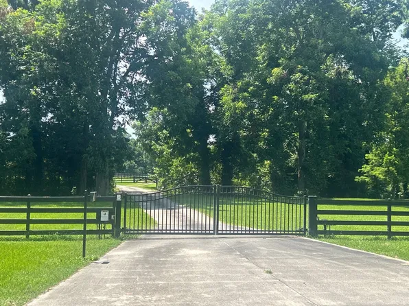 339 Martin Prejean Rd, Carencro, LA 70520