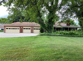 1435 Schneider St NW, North Canton, OH 44720