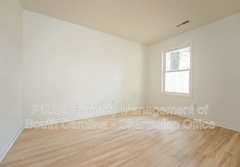 312 Macgregor Dr — Photo 12