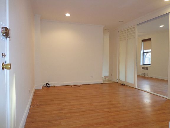 3rd image of 100-25 Queens Blvd APT 4J