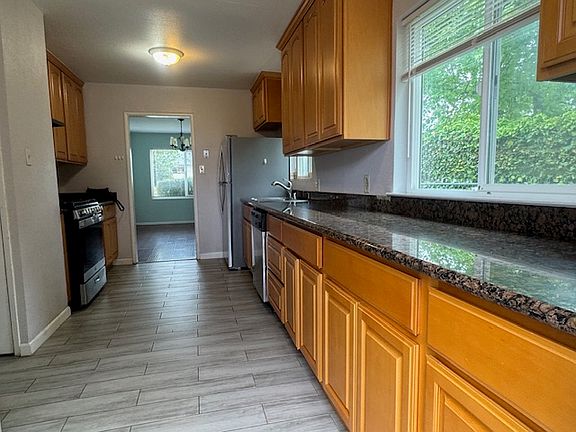 4th image of 42281 Osgood Rd