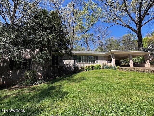 1st image of 624 Pinecrest Dr