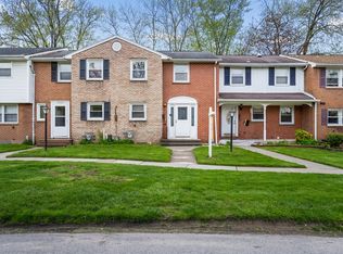 4290 Candlelight Ln UNIT B, Liverpool, NY 13090