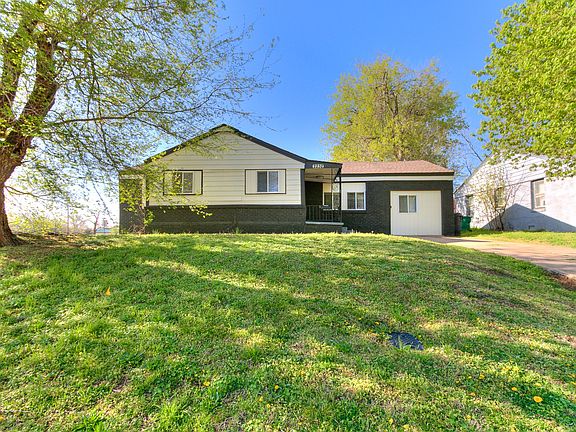 2nd image of 2232 E Park Pl