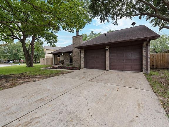 Double wide driveway for extra parking