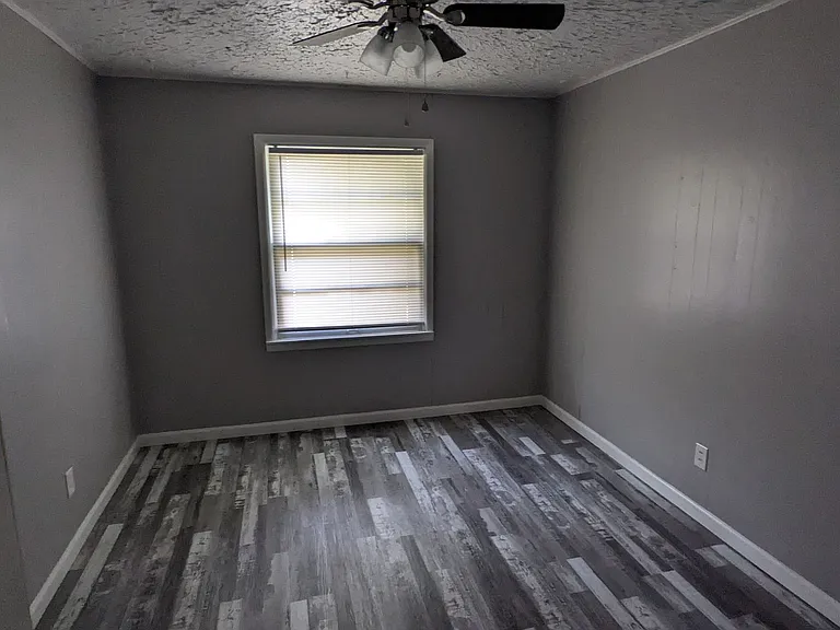 1033 S Vine St — Photo 4