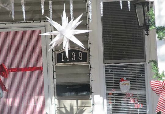2nd image of 1439 Monroe St