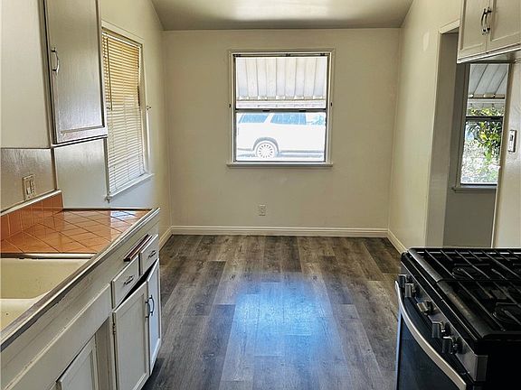4th image of 6852 Aura Ave