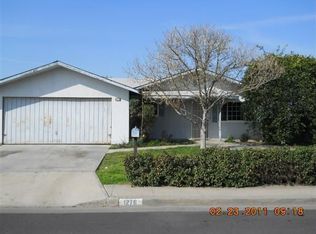 1276 Edgewood Dr, Hanford, CA 93230