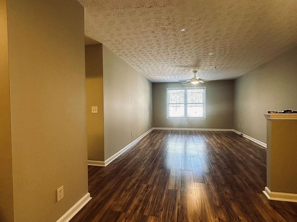 1st image of 3221 Fairington Dr #3221
