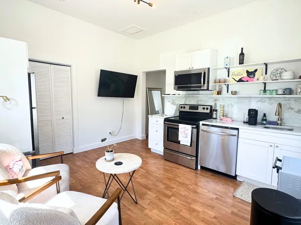 720 10th St N #C, Saint Petersburg, FL 33705