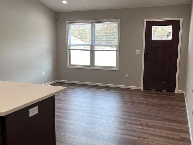 1803 Saint Mathews St — Photo 2