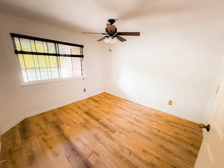 Guest/office