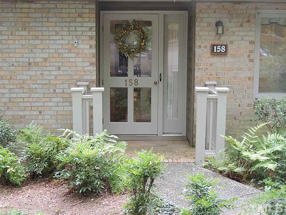 3rd image of 158 Montrose Dr