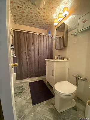 Sold by Remax City Square | media 28