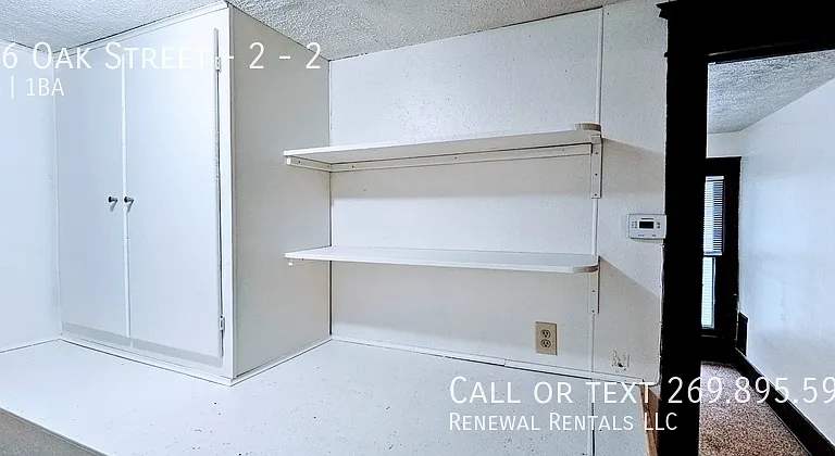 206 Oak St #2 — Photo 30