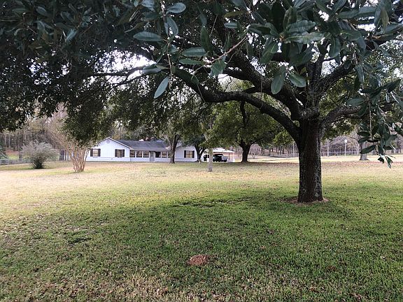 2nd image of 450 County Road 217