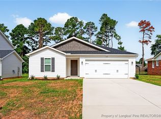 430 Windemere Dr, Fayetteville, NC 28314