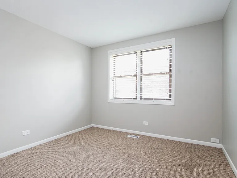 1360 W Byron Ave #D — Photo 7