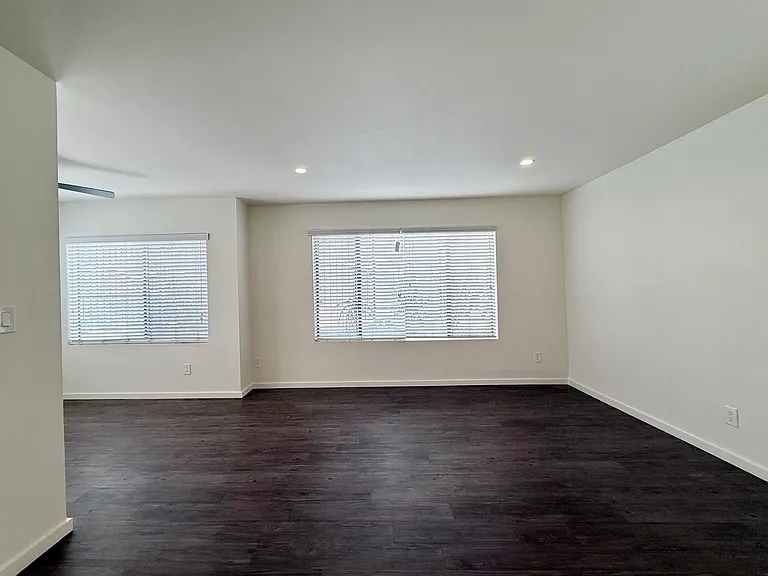 Mansfield Terrace Apartments — Photo 29