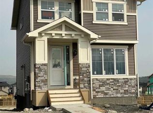 434 W River Ave, Cochrane, AB T4C2C1