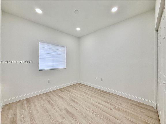 5th image of 4412 Woodland Cir #4412