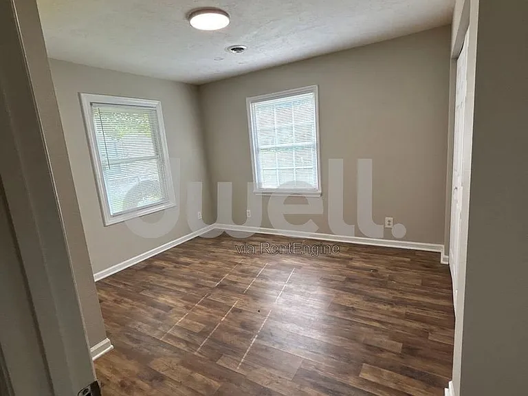 2445 Yates Dr — Photo 6