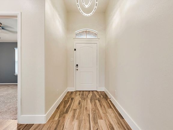 5th image of 925 Walls Blvd