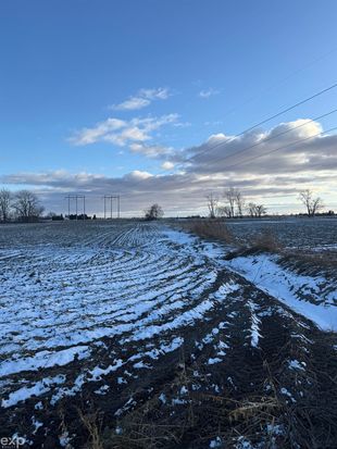 E Center Rd, Essexville, MI 48732