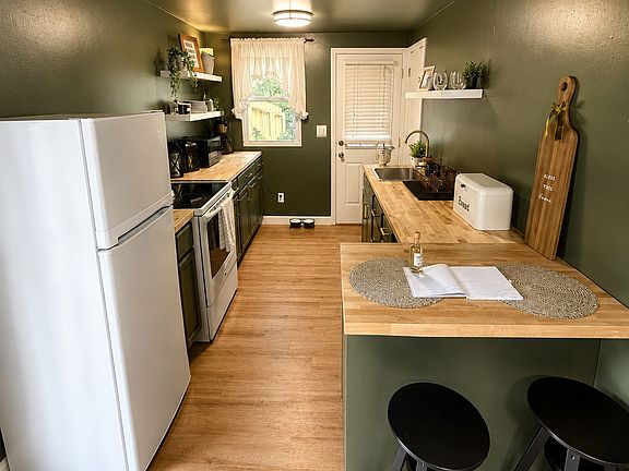 4th image of 5447 Alpine Ln