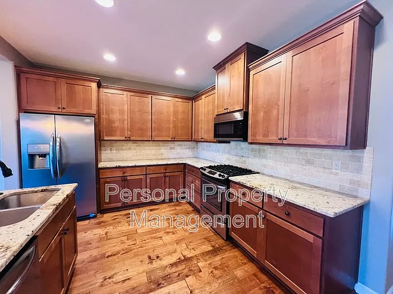 4307 NW Sage Loop — Photo 6
