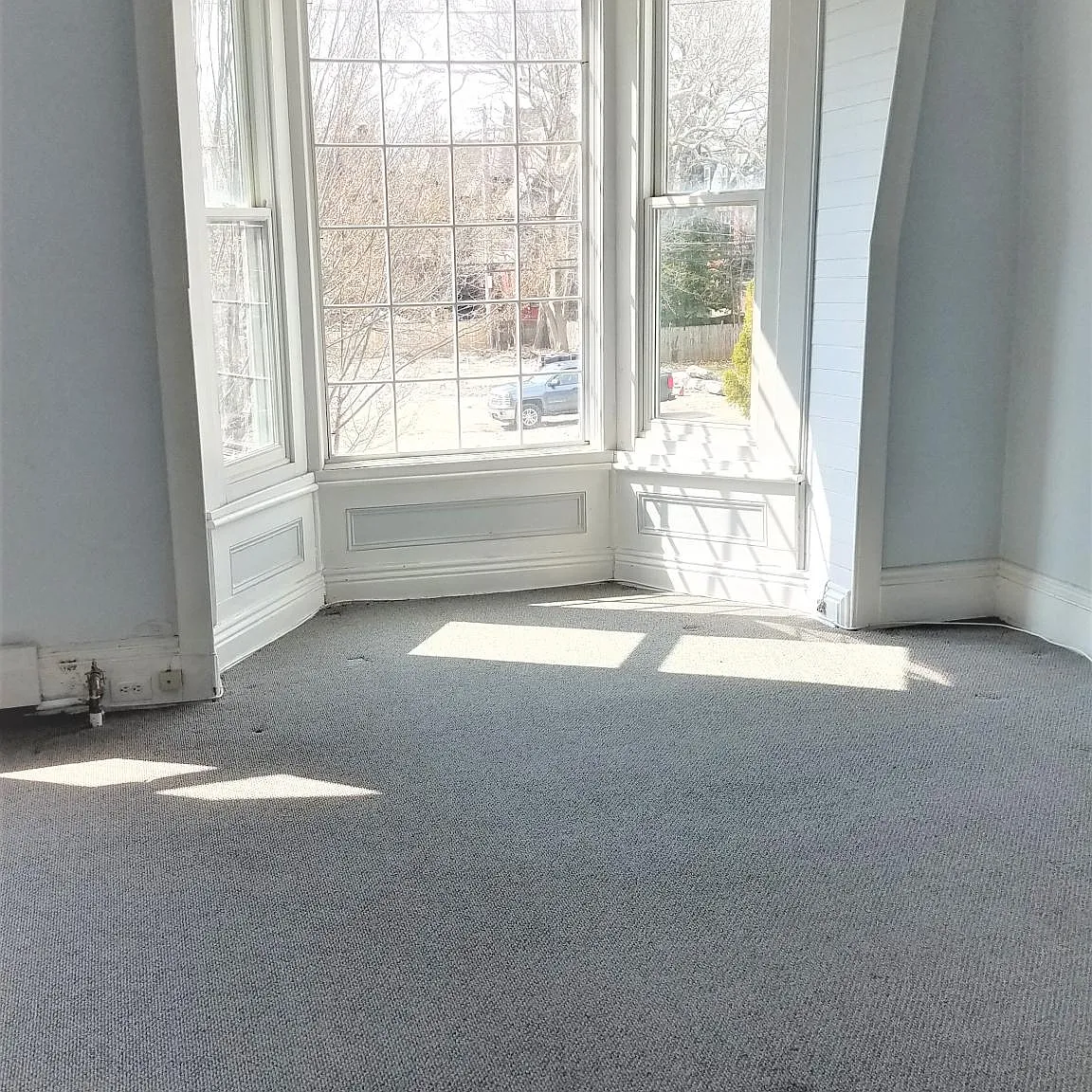1 bed, 1000 sqft, $985 — Photo 2