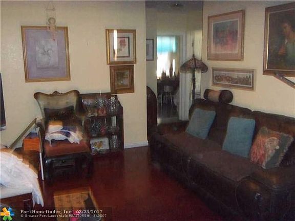5th image of 1325 NW 1st Ave