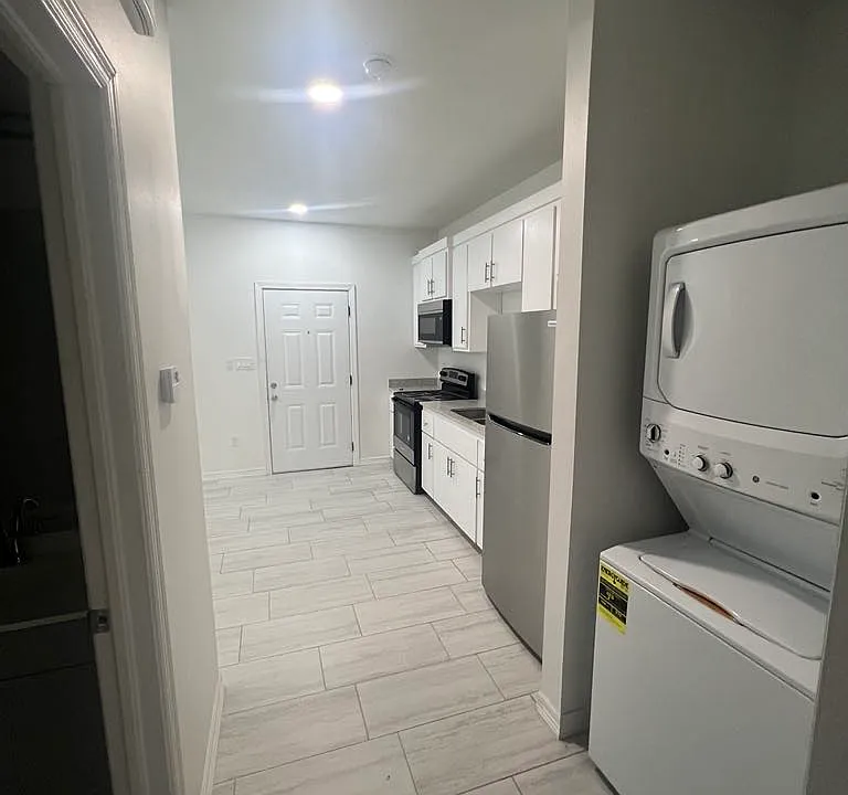 2616 Fern Ave #5