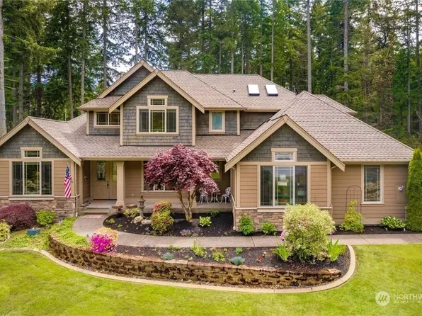 1379 12th Ln, Fox Island, WA 98333