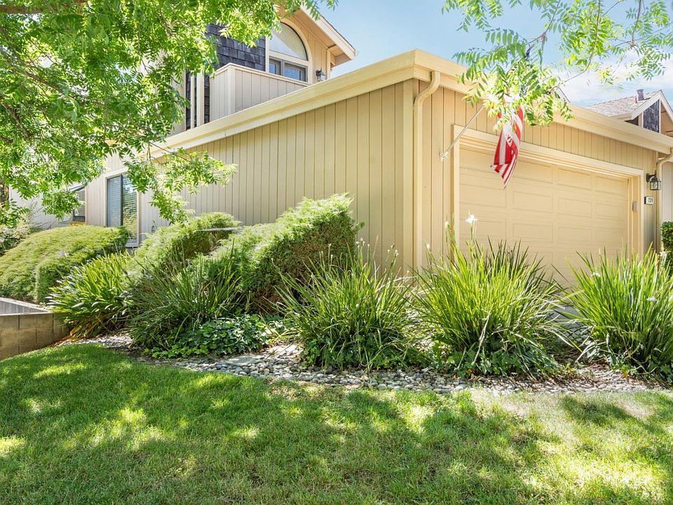 1st image of 2379 Leptis Cir