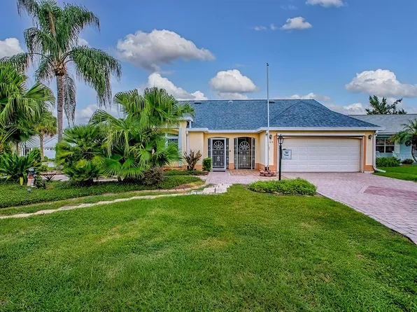 829 Cortez Ave, Lady Lake, FL 32159