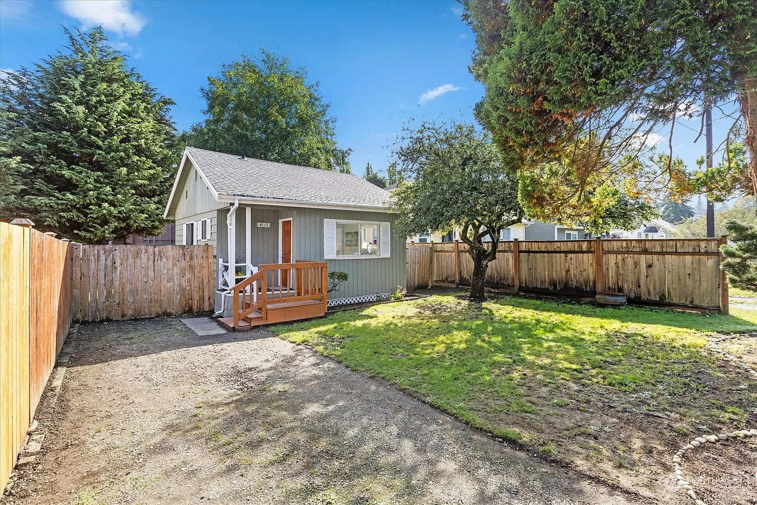 4117 Grand Avenue photo 1